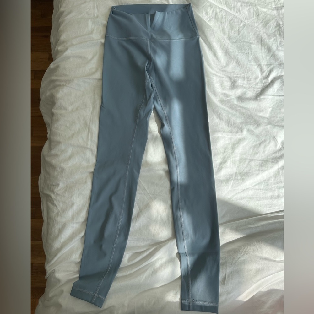 Lululemon Wunder Under 28”